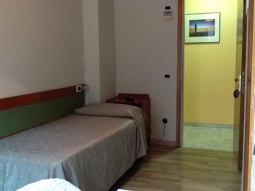 Hotel Continental Fano Kültér fotó